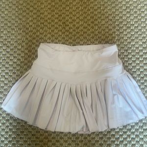Gold Hinge pleated skirt, size Small in Lilac